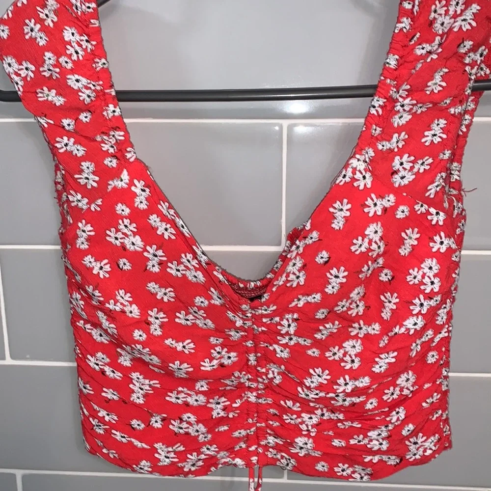 Zara Crop Top - Picture 2 of 12